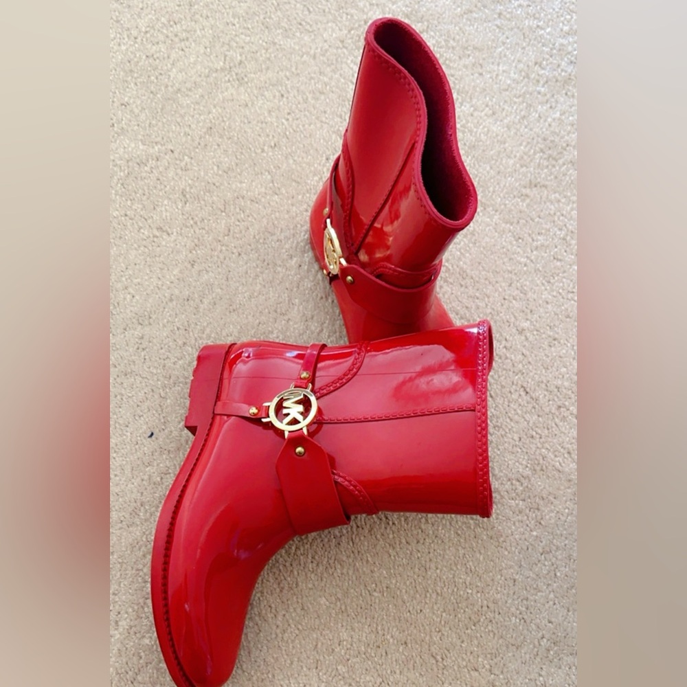 Love these boots is just too tight